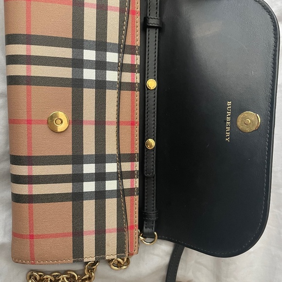 Burberry crossbody wallet - Picture 1 of 6
